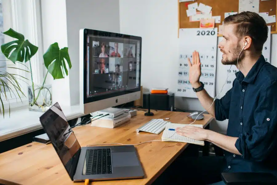 Comment bien organiser son poste de travail à domicile pour le télétravail