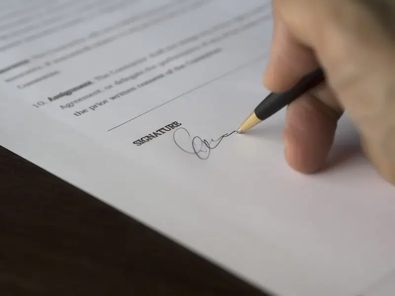 Comment résilier mon mandat de gestion locative avant son terme