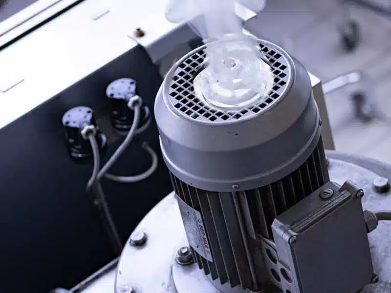 Les avantages de l'utilisation des moteurs électriques et pompes à eau en France