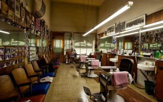 Mobilier coiffure : les meubles indispensables pour équiper votre salon de beauté Un salon de coiffure