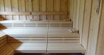 Comprendre les différences entre un sauna traditionnel et une cabine infrarouge
