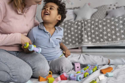 Ménage, jardinage, garde d'enfants : ce qu'il faut savoir avant de déléguer à un prestataire à domicile