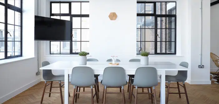 Quels pieds choisir pour une table de salle à manger ?