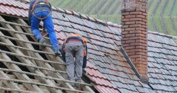 À qui confier les travaux de rénovation de son toit ?